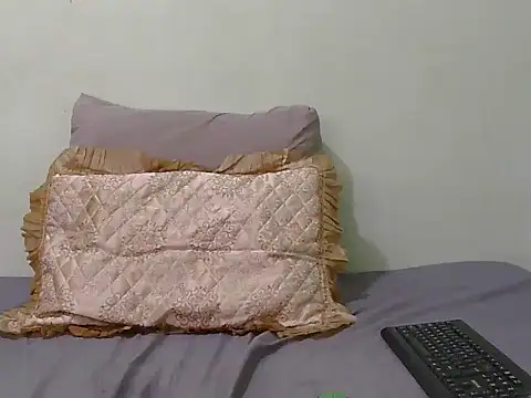 SexyBubbles1 online show from 09.23.25