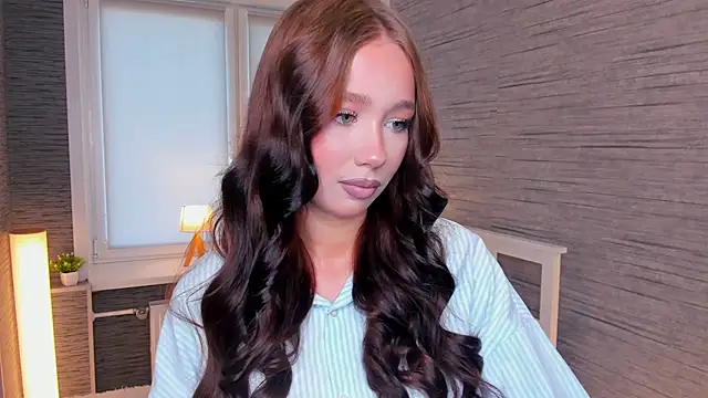 Snapshot of NedraLober chatting on 09.26.25 NedraLober online show from 09.26.25