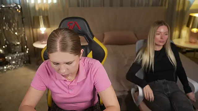 Snapshot of Tiana_Princesss chatting on 10.07.25 Tiana Princesss online show from 10.07.25