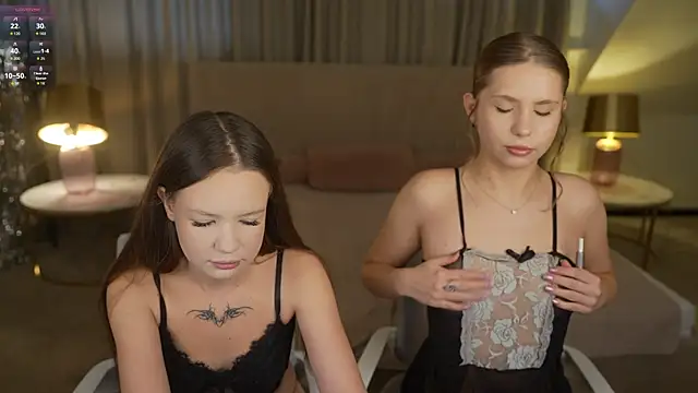 Snapshot of Tiana_Princesss chatting on 11.08.25 Tiana Princesss online show from 11.08.25