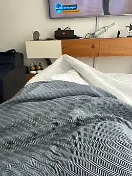 andres52720 online show from 02.13.26