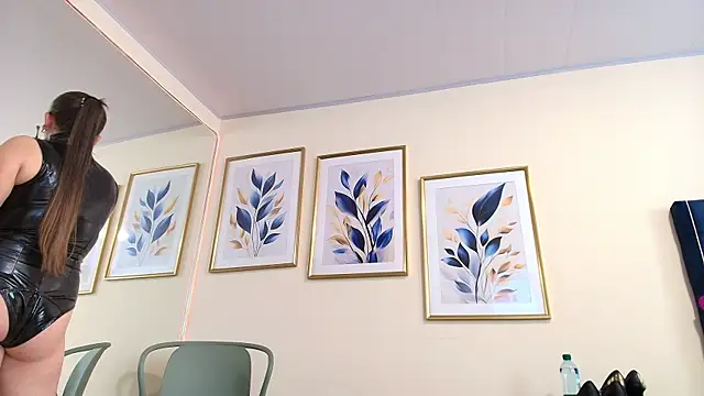 TiffanyStorms LS online show from 09.15.25