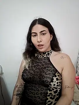 Snapshot of ApenasLys chatting on 10.25.25 ApenasLys online show from 10.25.25