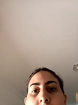 Snapshot of ApenasLys chatting on 10.25.25 ApenasLys online show from 10.25.25