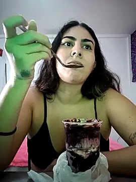 Snapshot of ApenasLys chatting on 11.03.25 ApenasLys online show from 11.03.25