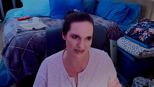 Snapshot of ninajaymes chatting on 06.11.26 ninajaymes online show from 06.11.26