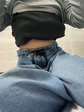 miss moonikaa online show from 12.17.25