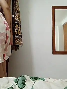 Snapshot of miss_raavy chatting on 06.27.26 miss raavy online show from 06.27.26