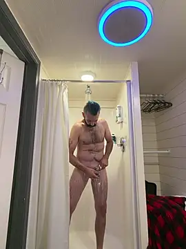 Snapshot of Longdongsilver_323 chatting on 11.08.25 Longdongsilver 323 online show from 11.08.25