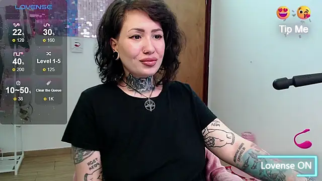 SenoritaDakota online show from 09.20.25