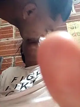 Snapshot of nini-will chatting on 10.07.25 nini-will online show from 10.07.25