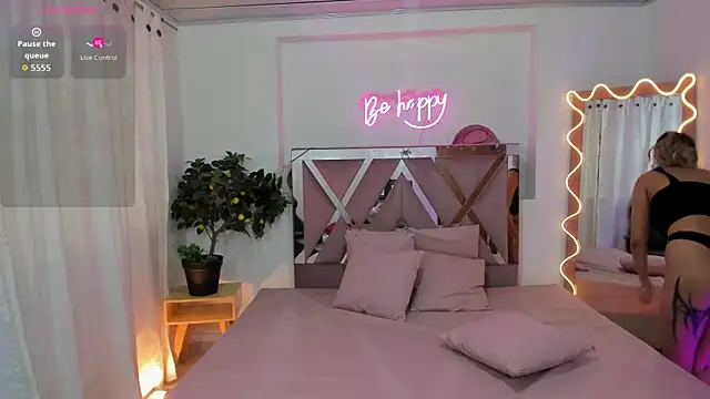 Kenndal tay online show from 10.07.25