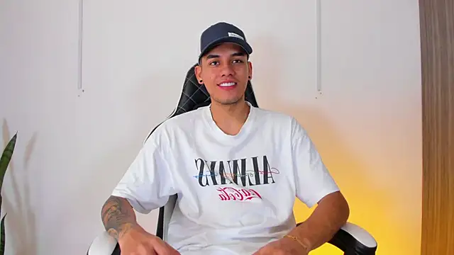 Nickyblazze  online show from 09.15.25