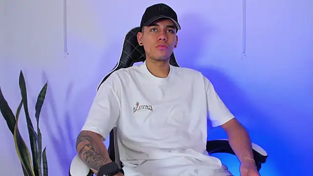 Nickyblazze  online show from 09.23.25