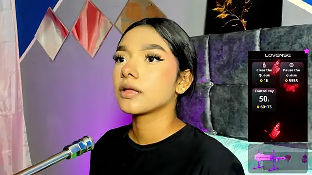 lau-hot online show from 10.22.25