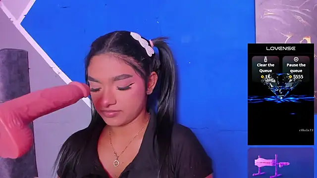 Snapshot of lau-hot chatting on 02.14.26 lau-hot online show from 02.14.26