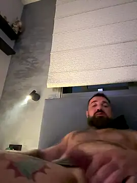 Snapshot of KstnSrg19 chatting on 10.24.25 KstnSrg19 online show from 10.24.25