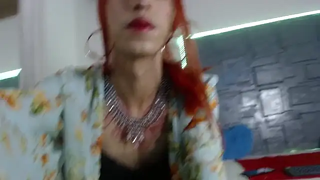 Trinity Knox online show from 09.18.25