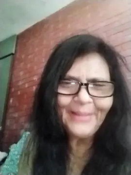 tishaluck29 online show from 09.10.25