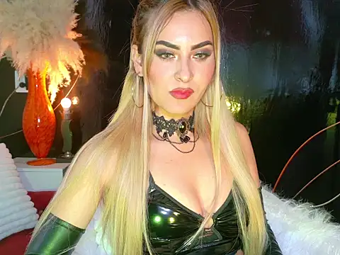 SexyBlondeLatina online show from 09.27.25