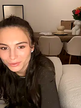 SophiiaStarr online show from 10.24.25