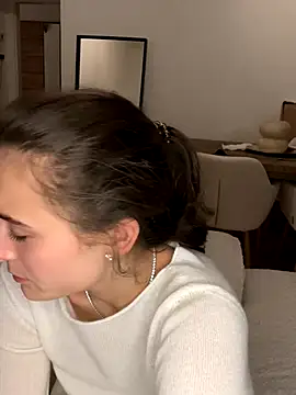 SophiiaStarr online show from 10.25.25