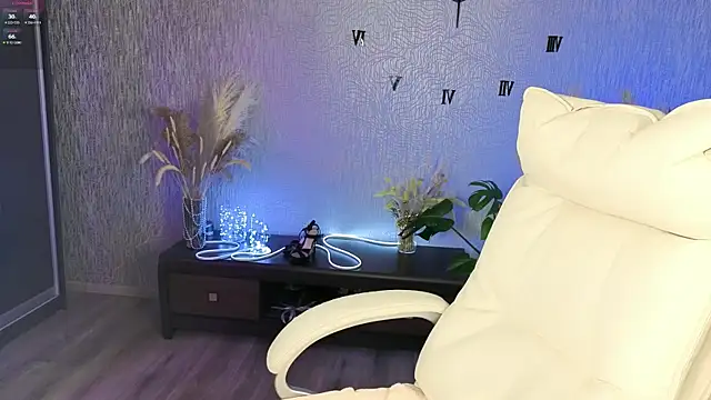 NikkiiStill online show from 03.06.26