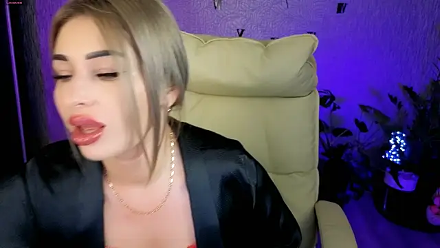 NikkiiStill online show from 06.28.26
