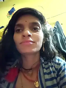Snapshot of Punam_jindal chatting on 10.31.25 Punam jindal online show from 10.31.25