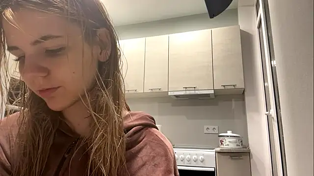 Snapshot of Denni_Spilber chatting on 10.04.25 Denni Spilber online show from 10.04.25