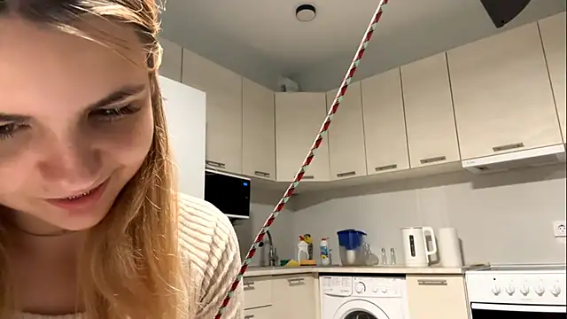 Snapshot of Denni_Spilber chatting on 10.11.25 Denni Spilber online show from 10.11.25