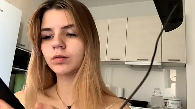 Snapshot of Denni_Spilber chatting on 11.01.25 Denni Spilber online show from 11.01.25