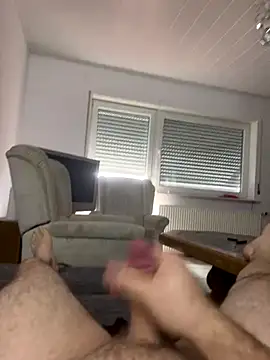 Snapshot of flamur_albania chatting on 11.02.25 flamur albania online show from 11.02.25