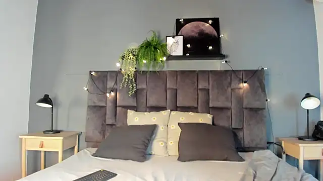 Snapshot of AAronBaker_ chatting on 10.09.25 AAronBaker online show from 10.09.25