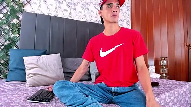 samu aristisabal online show from 10.06.25