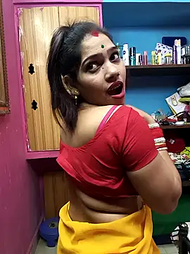 Snapshot of Rinki156 chatting on 10.11.25 Rinki156 online show from 10.11.25