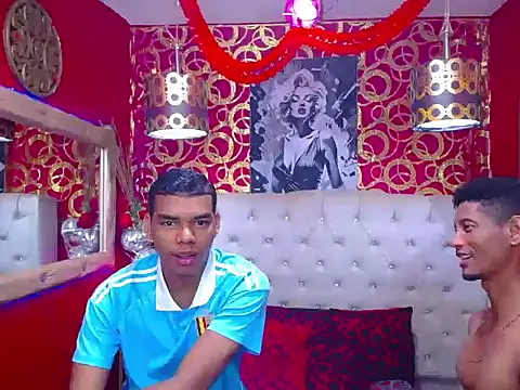 TWOBOYSPEINHOT online show from 10.11.25