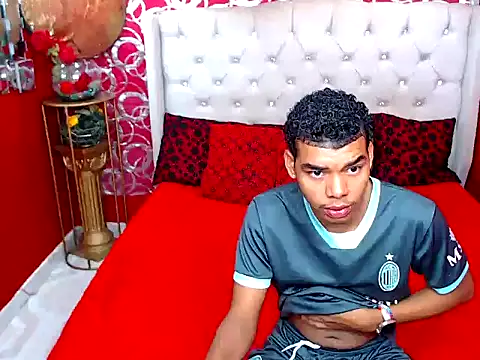 TWOBOYSPEINHOT online show from 11.18.25