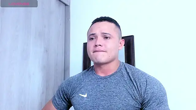 KingLevi01 online show from 09.25.25