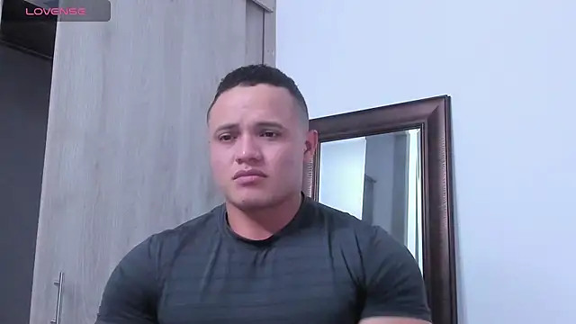 KingLevi01 online show from 10.25.25