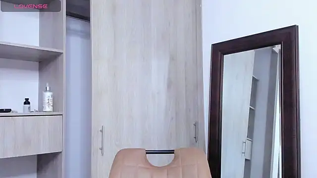 Snapshot of KingLevi01 chatting on 11.14.25 KingLevi01 online show from 11.14.25