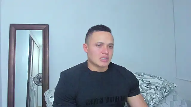 KingLevi01 online show from 04.17.26