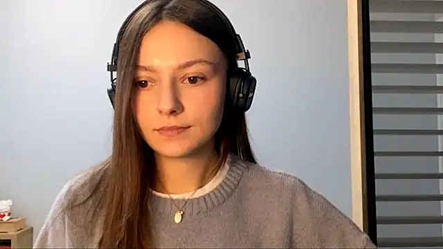 Snapshot of SoulHiperAgne_ chatting on 09.28.25 SoulHiperAgne online show from 09.28.25