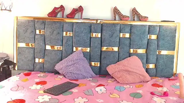 mia wetts online show from 11.08.25