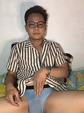 Snapshot of datnguyenvn chatting on 02.16.26 datnguyenvn online show from 02.16.26