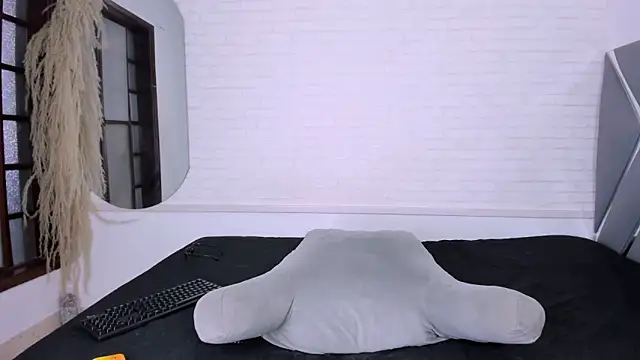 Aziel iker online show from 09.17.25