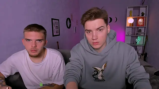 Snapshot of danny_cool chatting on 10.15.25 danny cool online show from 10.15.25