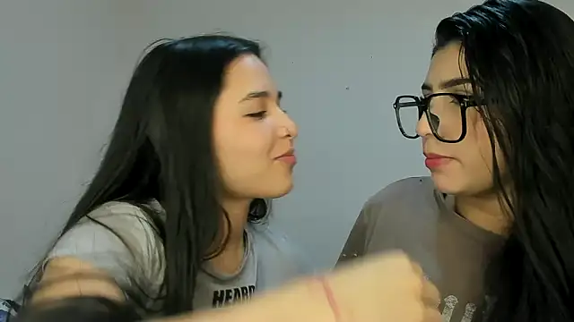 Snapshot of Sweet_and_Rous0 chatting on 01.19.26 Sweet and Rous0 online show from 01.19.26