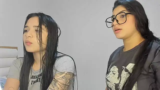 Snapshot of Sweet_and_Rous0 chatting on 02.09.26 Sweet and Rous0 online show from 02.09.26