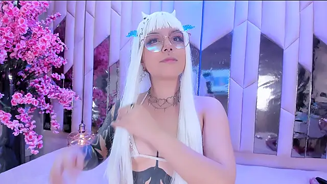 BizzyNoar online show from 09.18.25